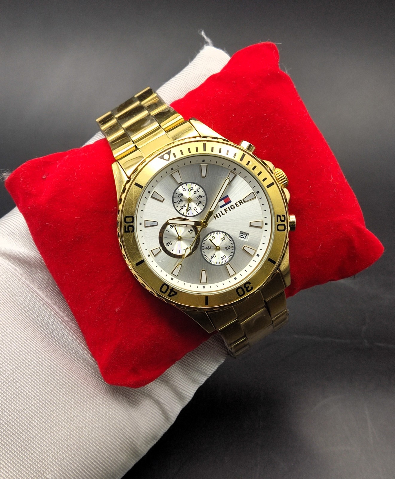#Refurbished Amazing Tommy Hilfiger Chronograph Silver Dial Men’s Wrist Watch