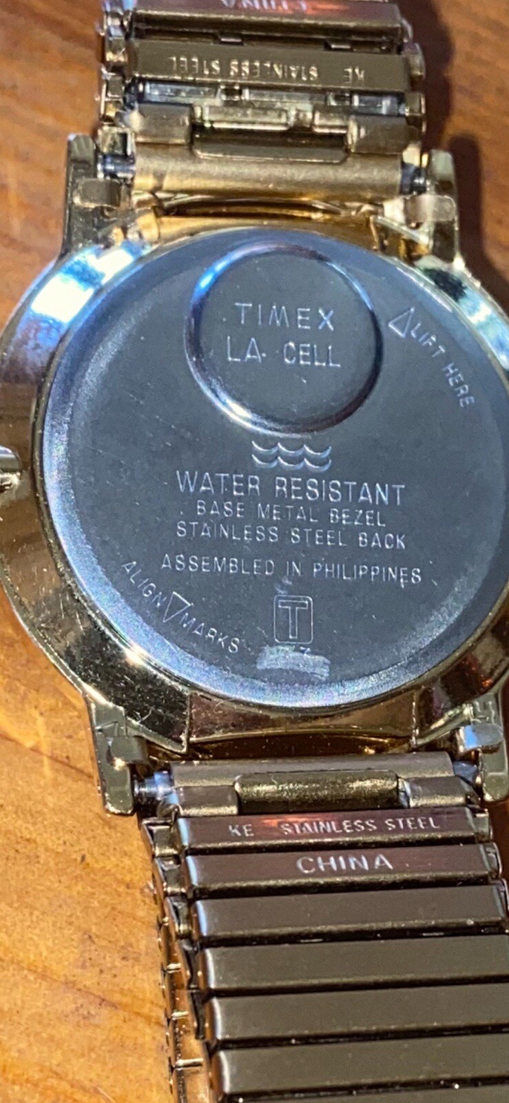 Vintage Timex quartz water resistant day date watch LA cell Philippines T 83