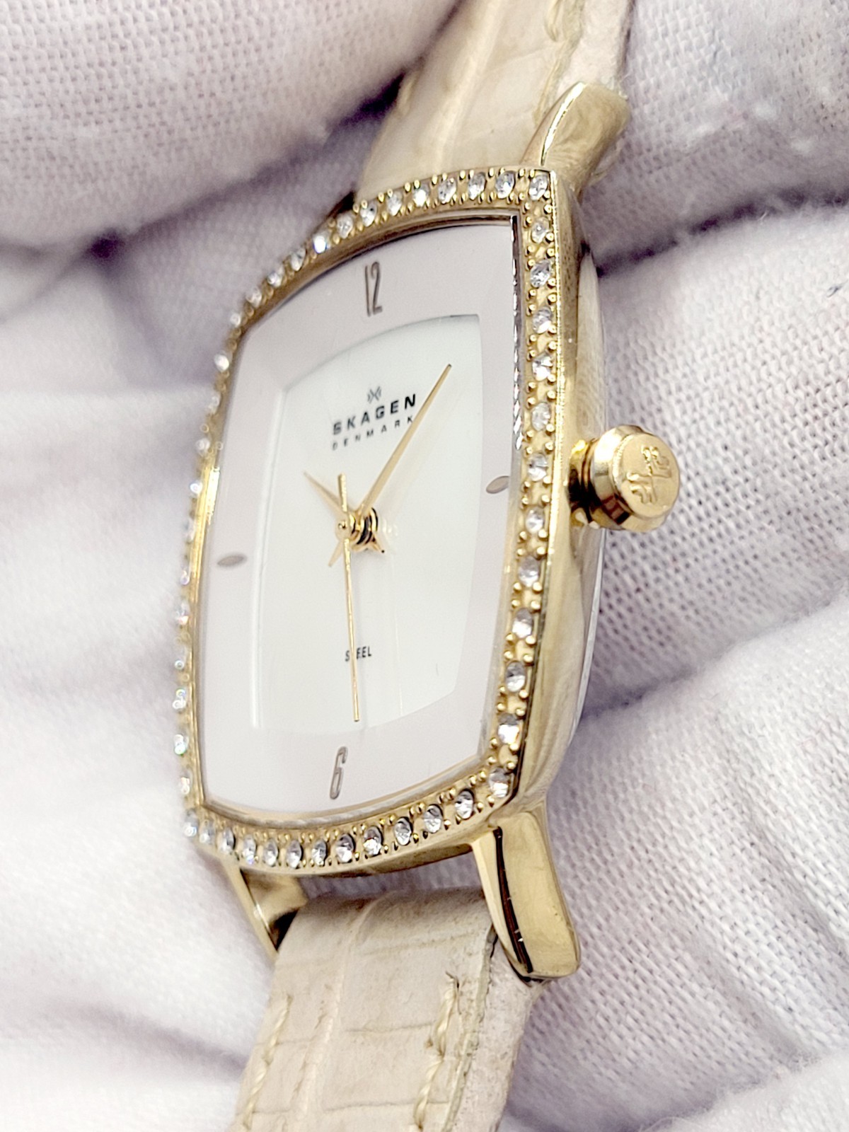 28mm Skagen MK348SGLT8B Mother of Pearl Dial Beige Leather Strap Women’s Watch