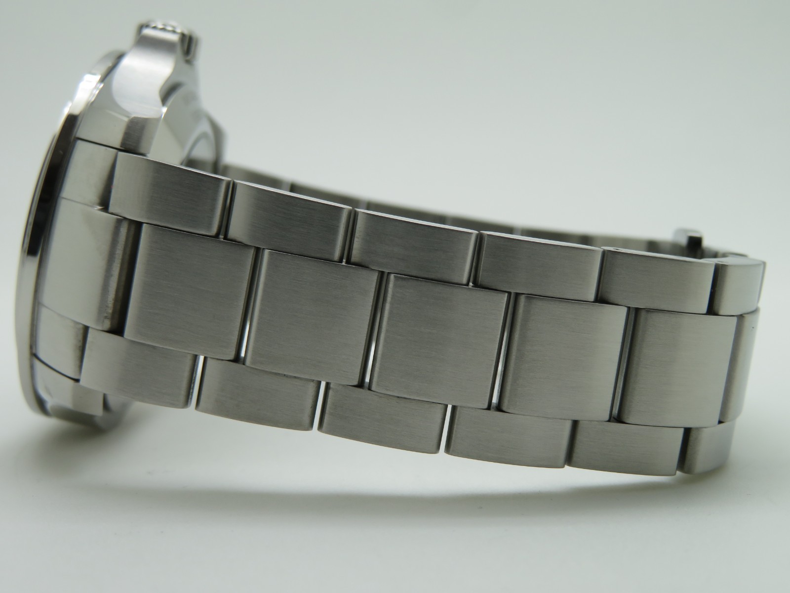 2019 Tissot V8 Swissmatic T106.407.A Men’s 43mm St.Steel Automatic Wristwatch