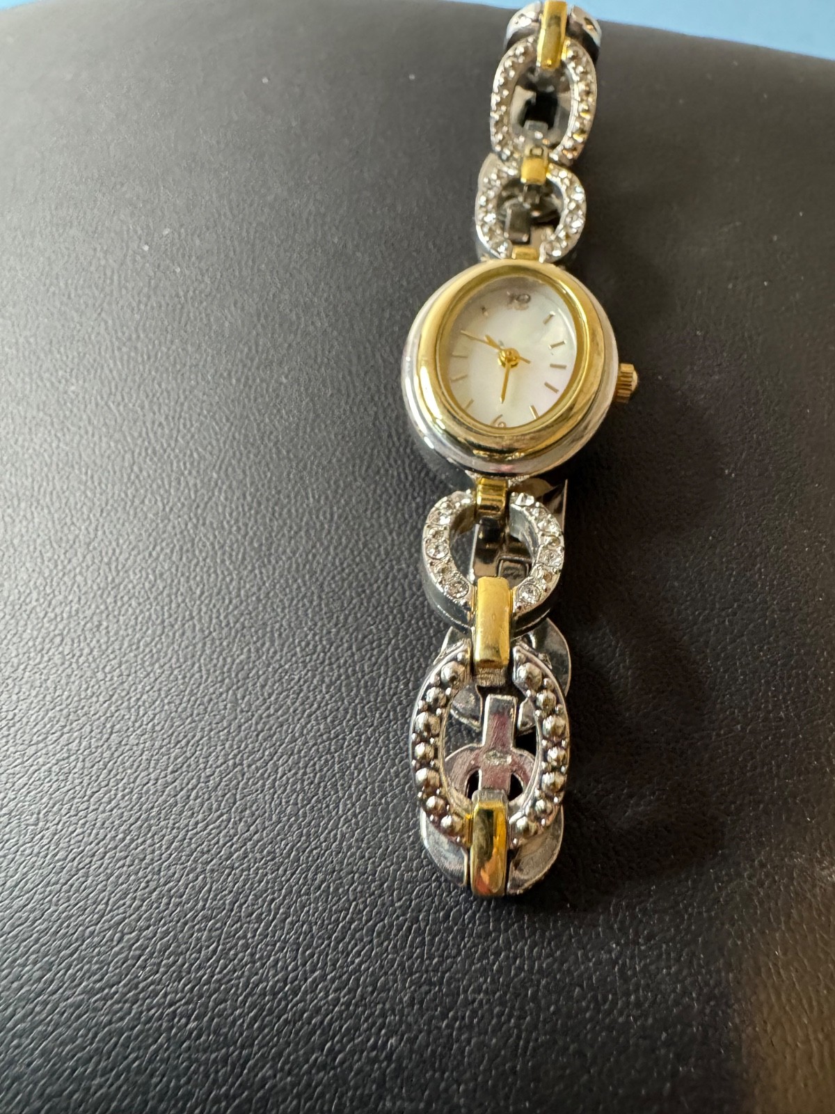 Allude Watch Womens Gold Tone Oval Dial Floating Rhinestone Links New Battery