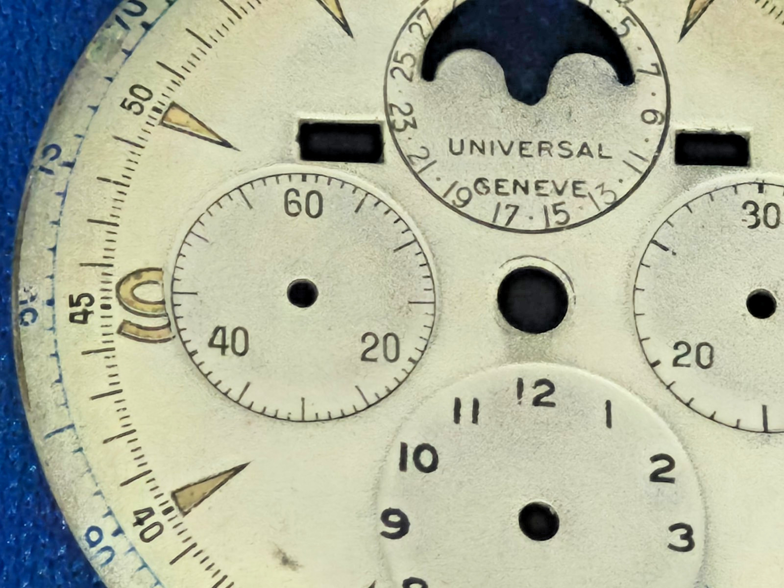 Universal Geneve Tri-compax Moon Phase Chronograph Dial 31.8mm Tri Compax Vintag