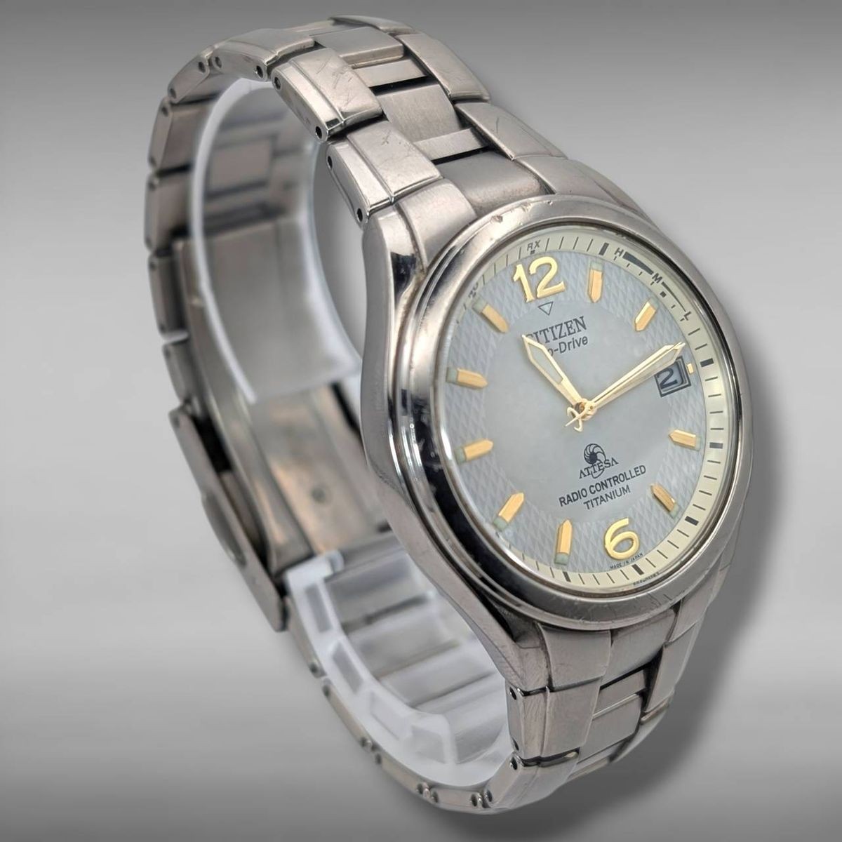 Citizen Attesa H410-T003788 Eco-Drive Radio Date White Dial Titanium Watch Japan