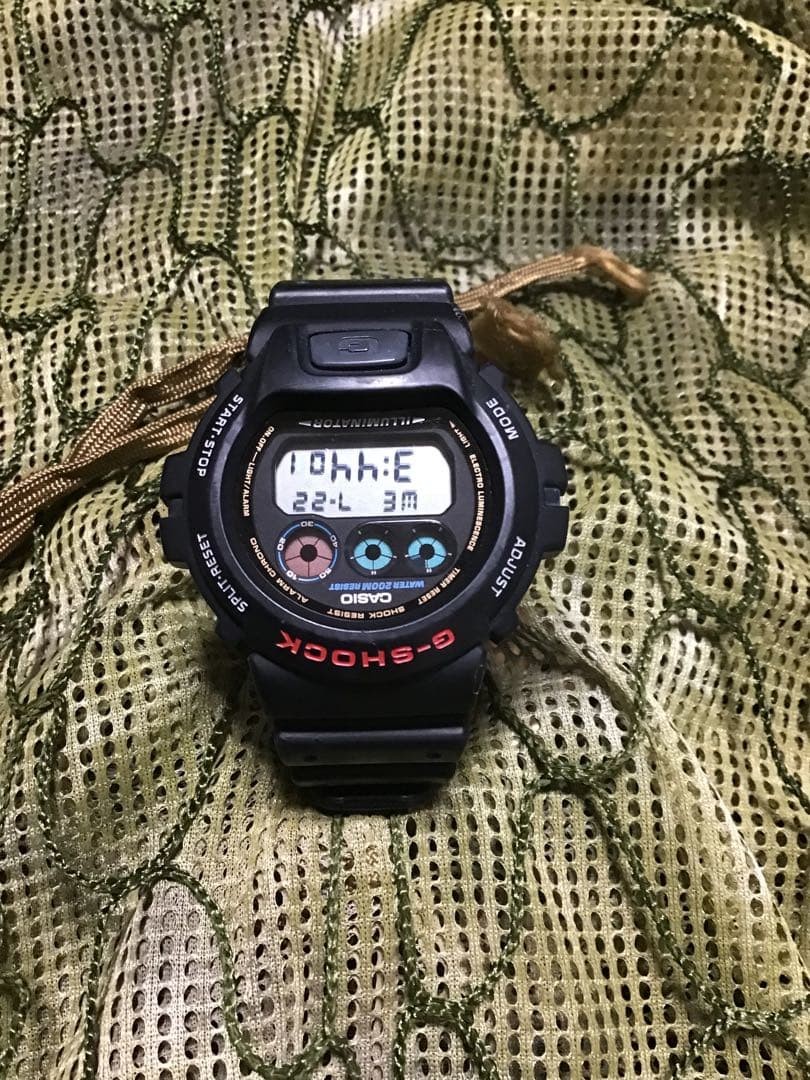 US military-issue CASIO G-SHOCK (DW-6900) wristwatch, used item, 88.