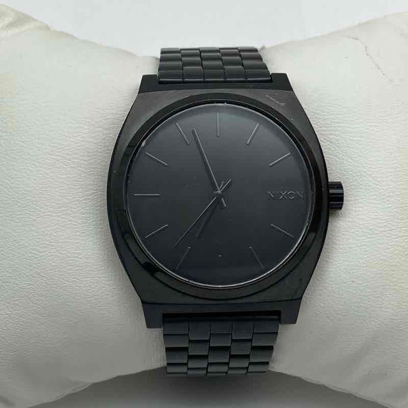 Nixon The Time Teller Men’s Matte Black Stainless Steel Quartz Watch 37mm