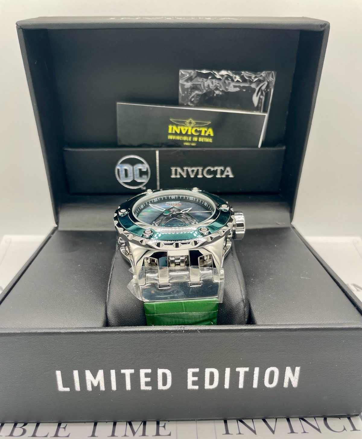 Invicta DC Comics Aquaman Auto Men’s Watch w/ MOP Dial 52mm Green/Steel (43912)