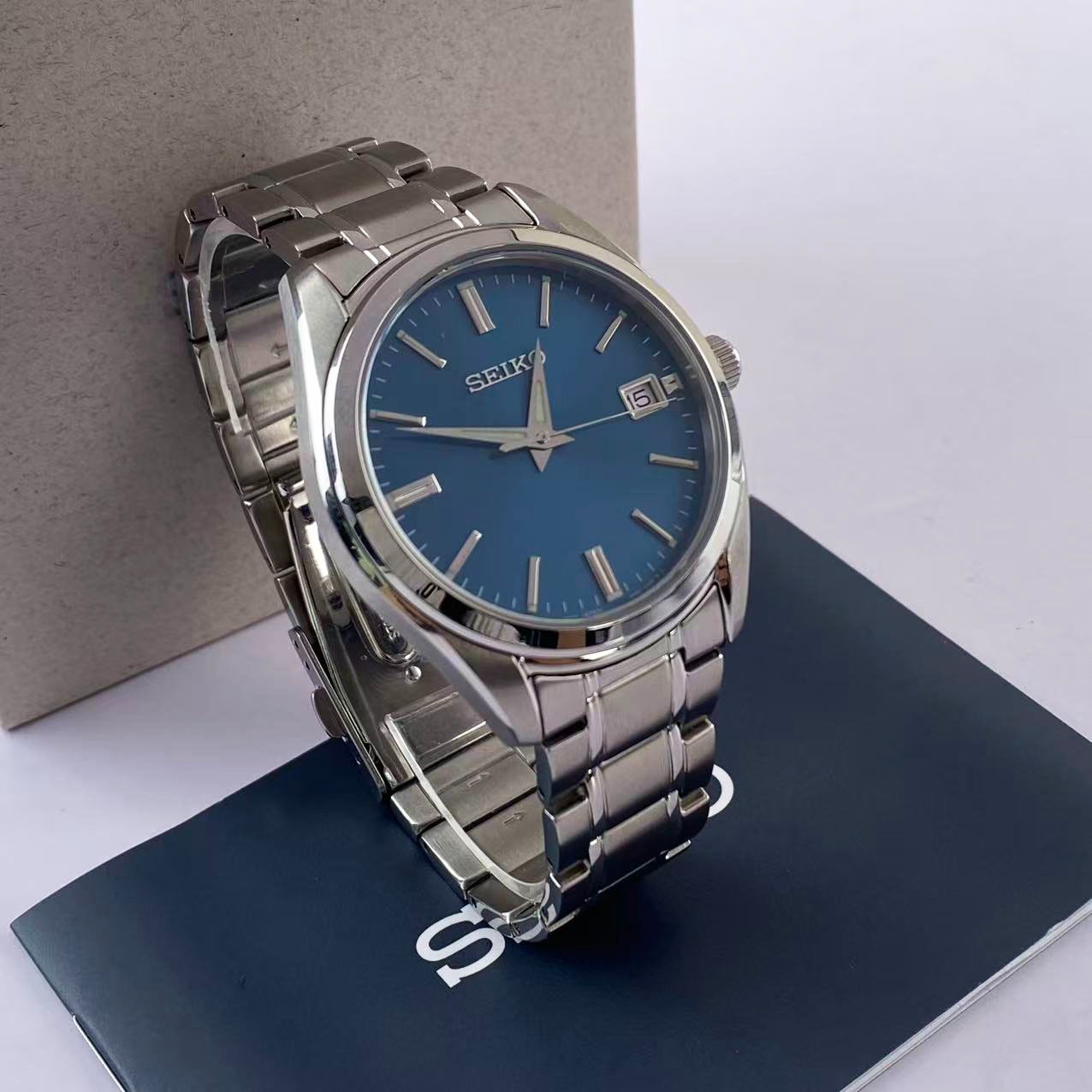 New Seiko Essentials SUR525 Blue Dial Stainless Steel Men’s Quartz Watch 40.2 mm