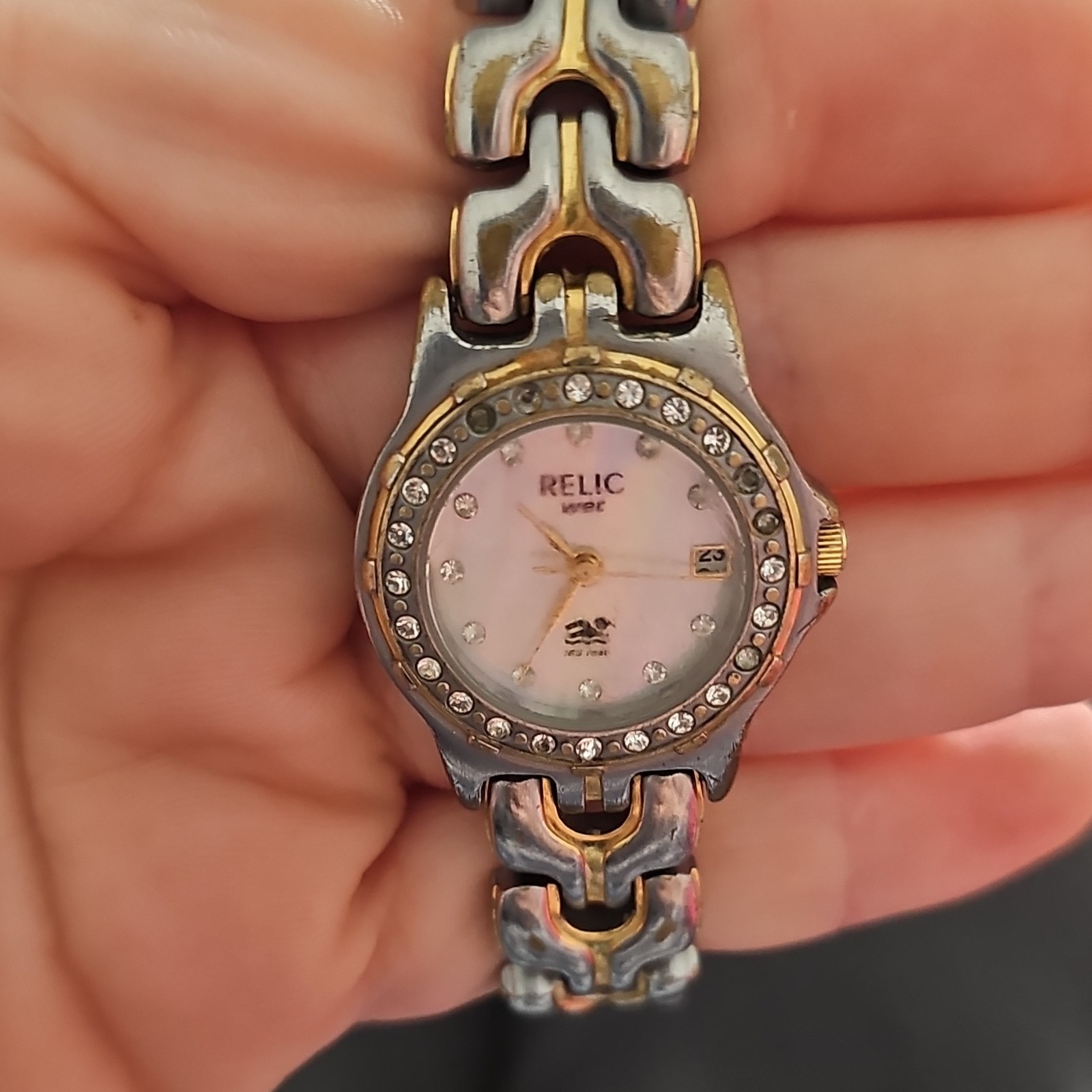 Vintage Relic ZR11704 Two Tone Watch Crystal Bezel Mother of Pearl Face Working