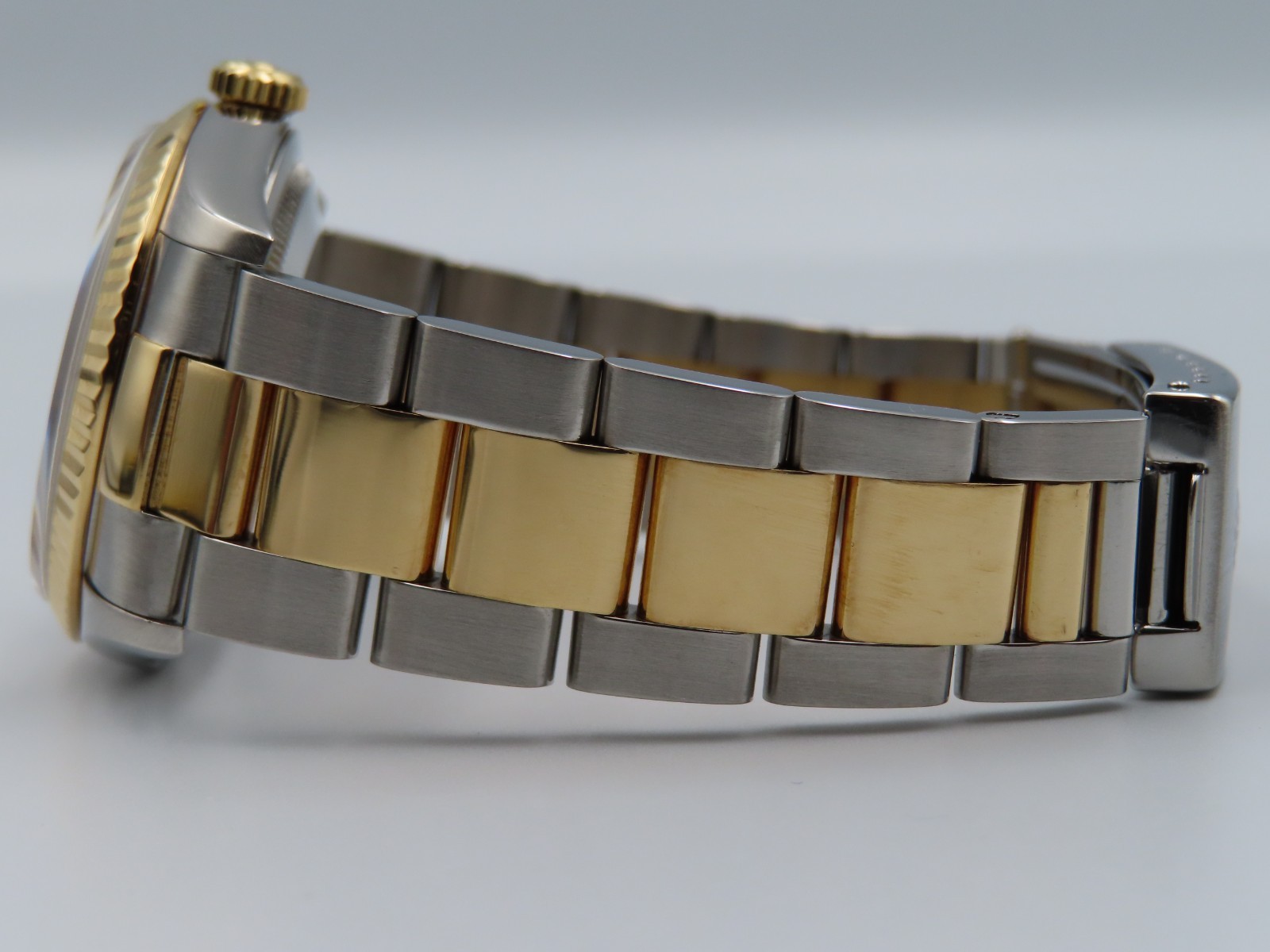 1996 Rolex Datejust 16233 Men’s 36mm 18k Yellow Gold Stainless Steel Wristwatch