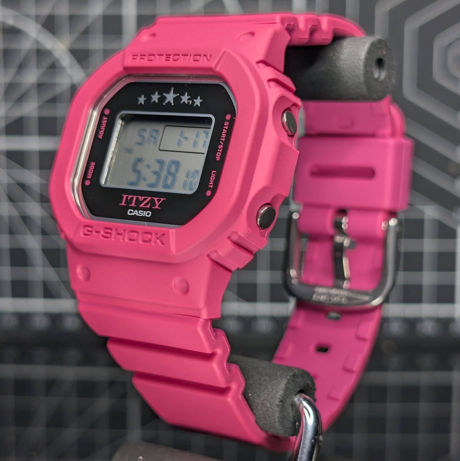 Casio G-Shock GMD-S5610 Limited Ed. Itzy Collab K-Pop Square Pink GMD-S5610IT-4A