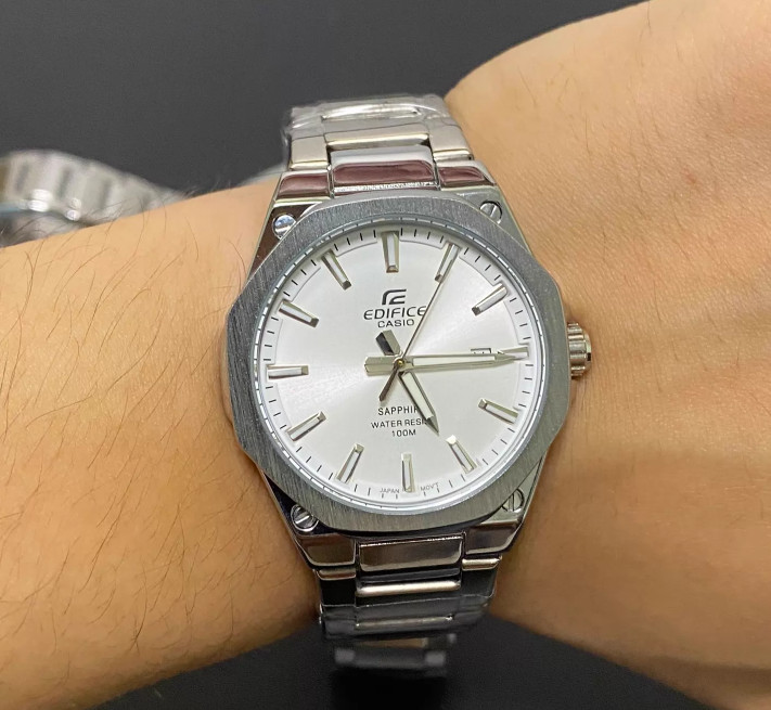 Mens Casio Edifice EFR-S108D-7AVUEF Stainless Steel Sports Watch Silver Dial