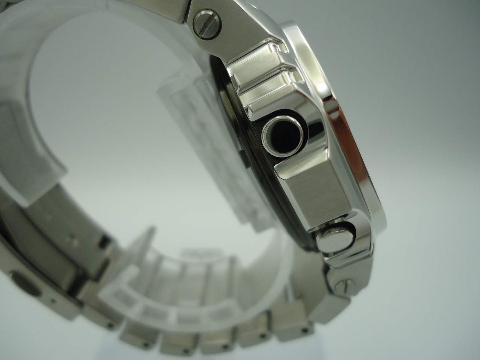 Casio G-Shock GMW-B5000D-1JF Full Metal Bluetooth Solar 5 Links Excellent