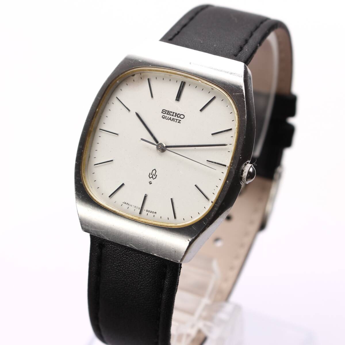 Rare SEIKO quartz men’s wristwatch 70s vintage early quartz cushion case made in