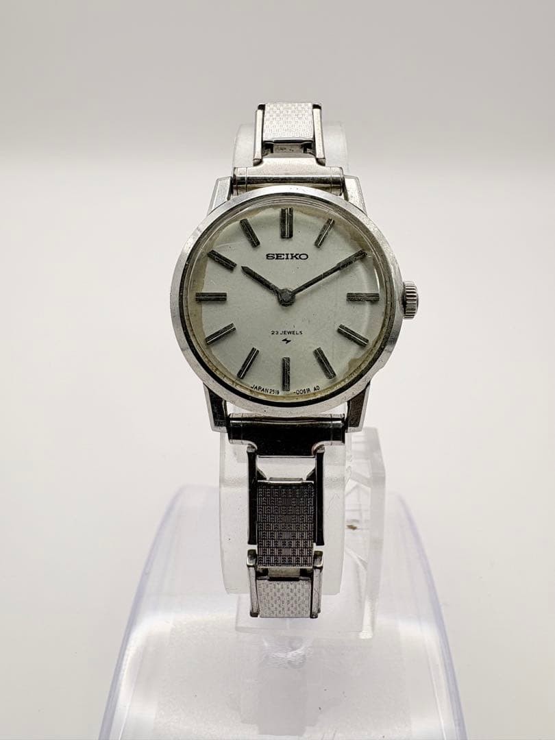 SEIKO wristwatch manual winding ladies 2519 0062 vintage working item