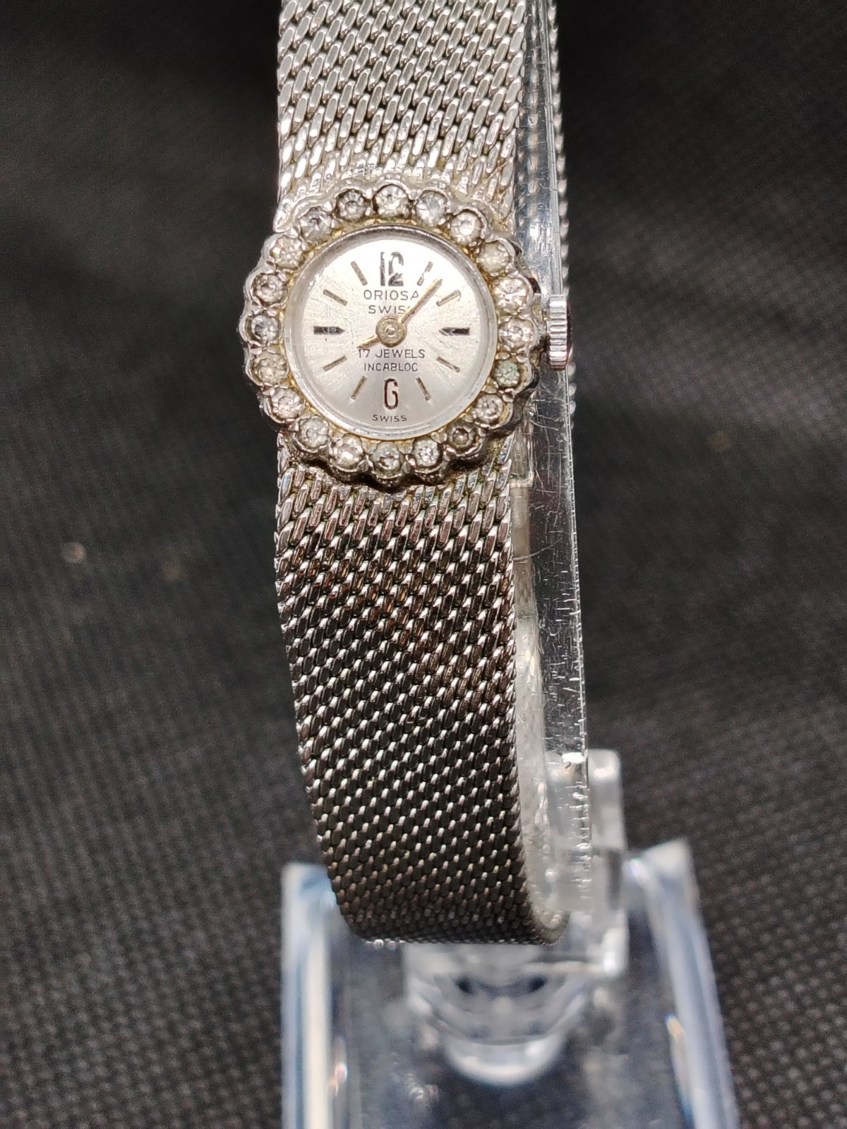 Vintage Swiss Oriosa 17 Jewels Classic Watch gem set Bezel, good working order.