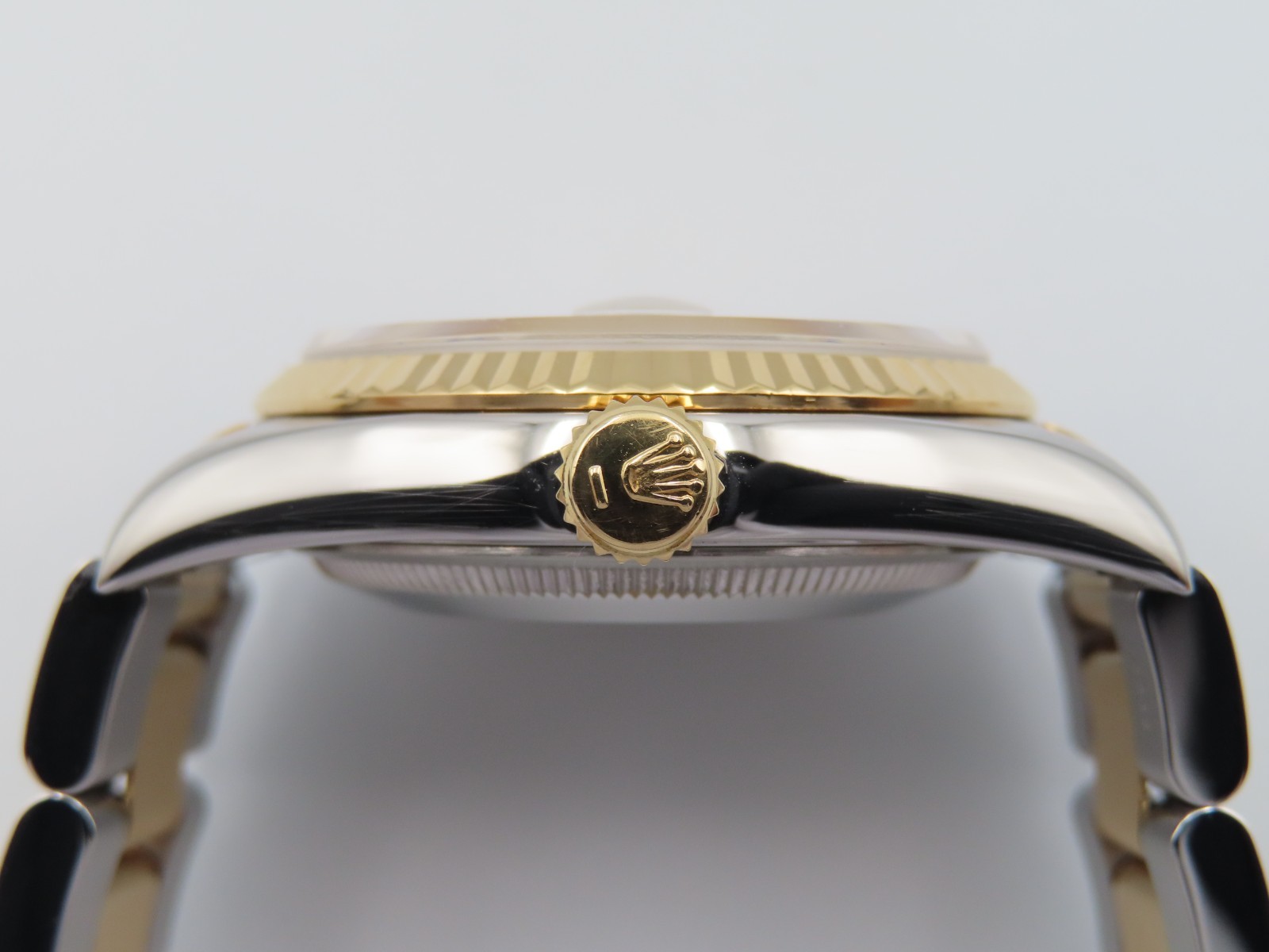 1996 Rolex Datejust 16233 Men’s 36mm 18k Yellow Gold Stainless Steel Wristwatch