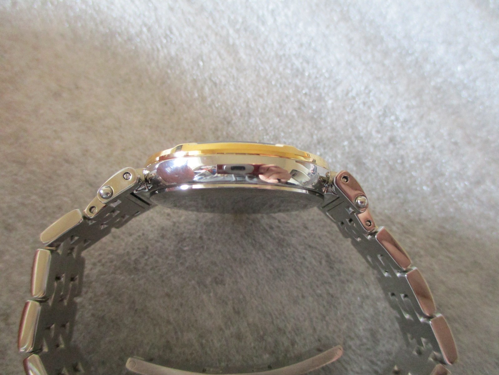 BULOVA LADIES DIAMOND BEZEL & MOP DIAL WATCH 2 TONE STAINLESS C637585 – NEW BATT