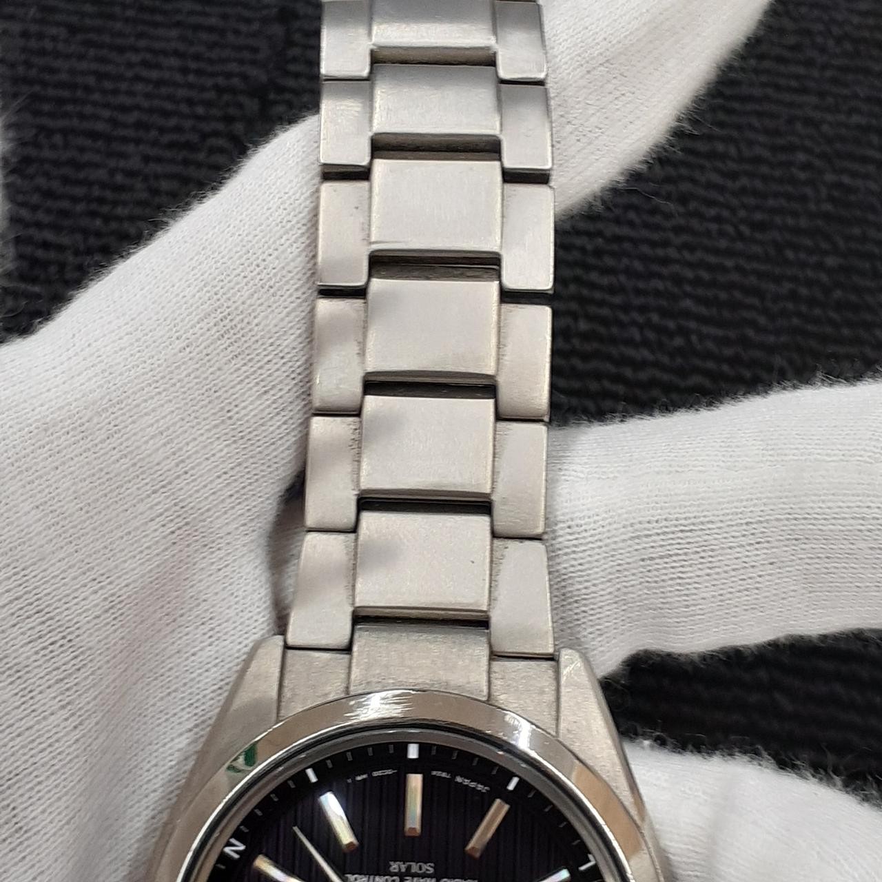 Quartz Wristwatch Model Number 7B24 OBHO SEIKO