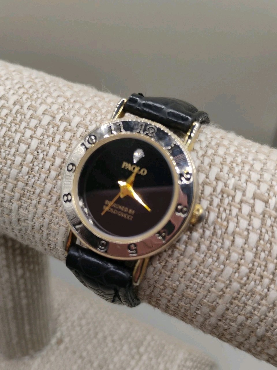 Vintage Designer Paolo Gucci Diamond W302 038 Y121 Wrist Watch
