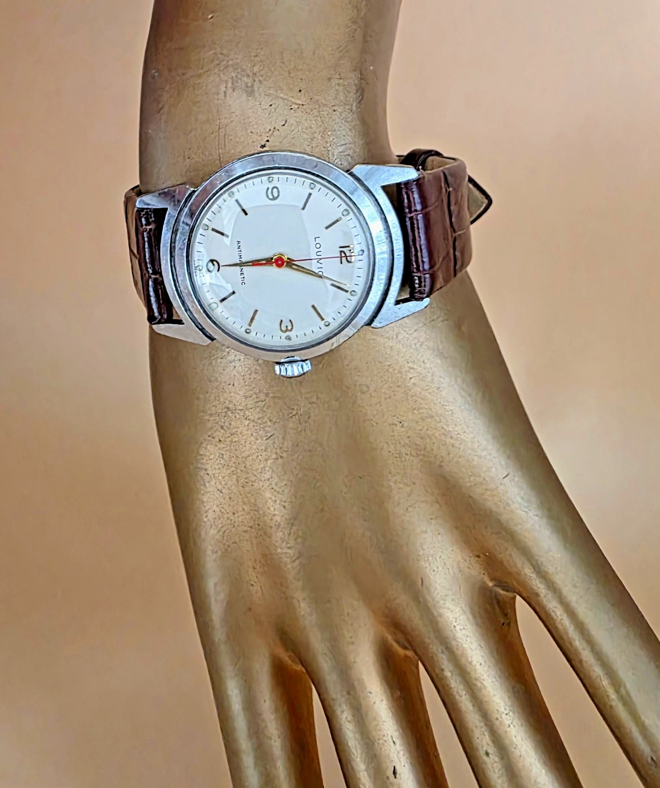 LOUVIC Rare Vintage 31mm 1950s Mechanical Swiss 7 Jewel S/S Red Second Hand Mens