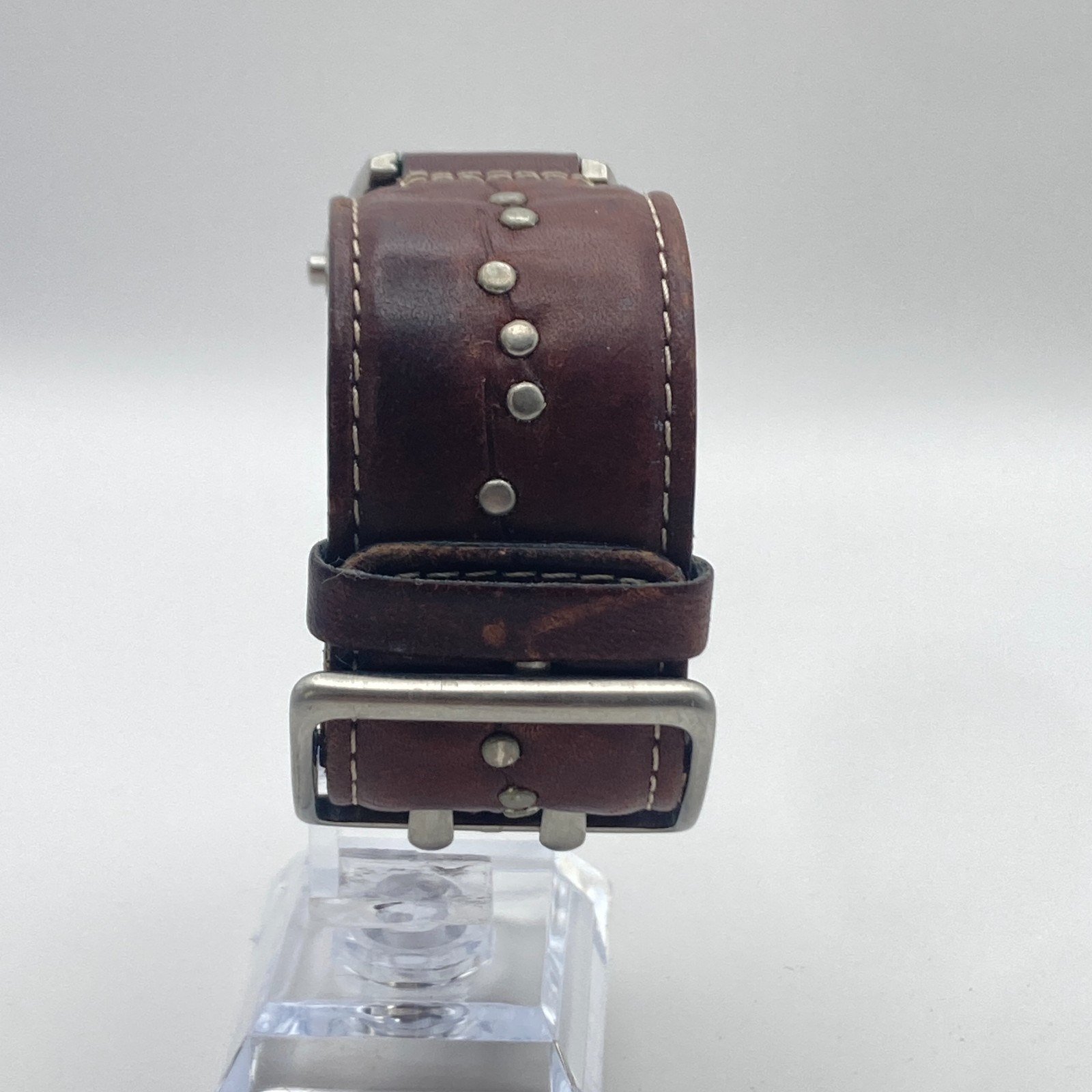 Billabong Women’s Watch 30mm Matte Silver Tone Leather Cuff New Battery 8″