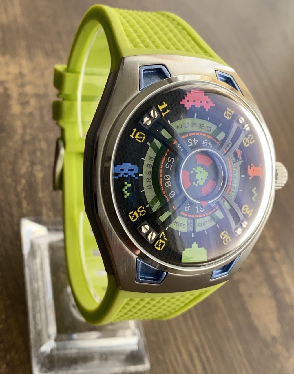 NUBEO SPACE INVADERS 👾 MYSTERY WATCH COOL UNIQUE FUTURISTIC SPACE AGE CRAZY 🛸