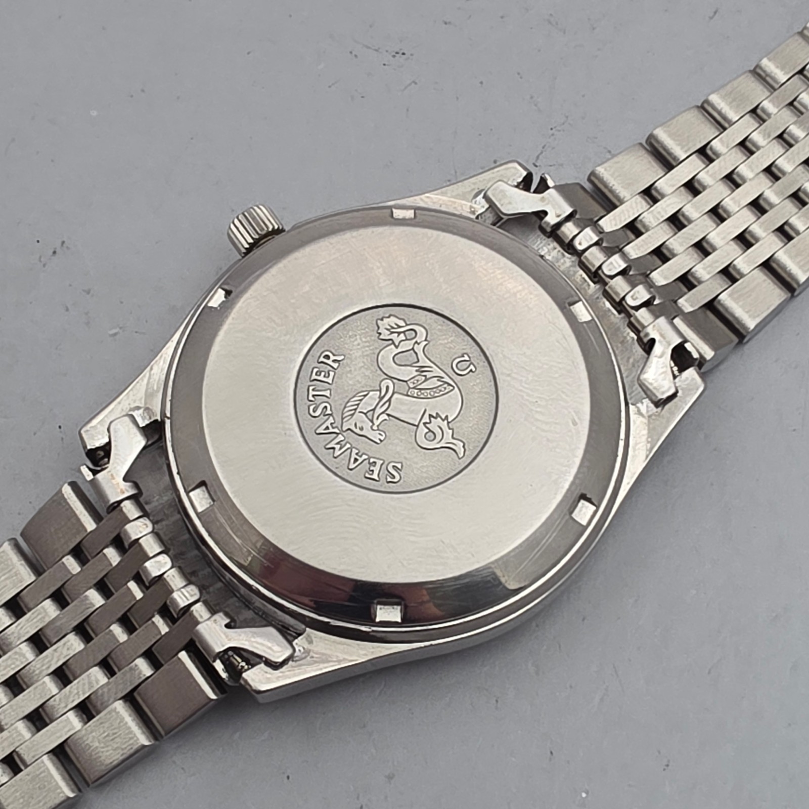 Vintage OMEGA Seamaster men’s automatic watch Ref:166.0278 day/date swiss 1982