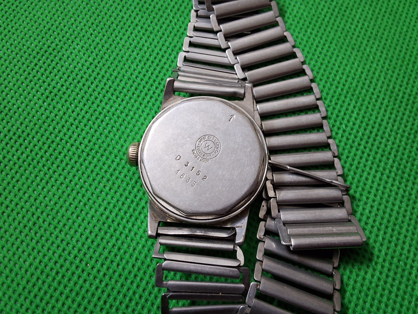 Vintage West End Sowar Prima Manual wind 17 jewels Wrist Watch 32 mm Swiss Made.