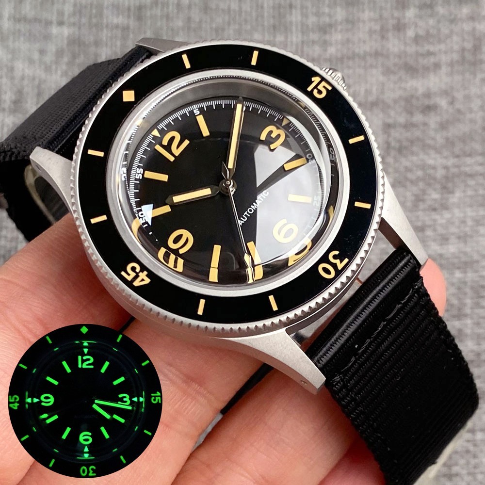 200M Dive 40mm Mechanical Miyota 8215 Men Watch Domed Sapphire Luminous Montres