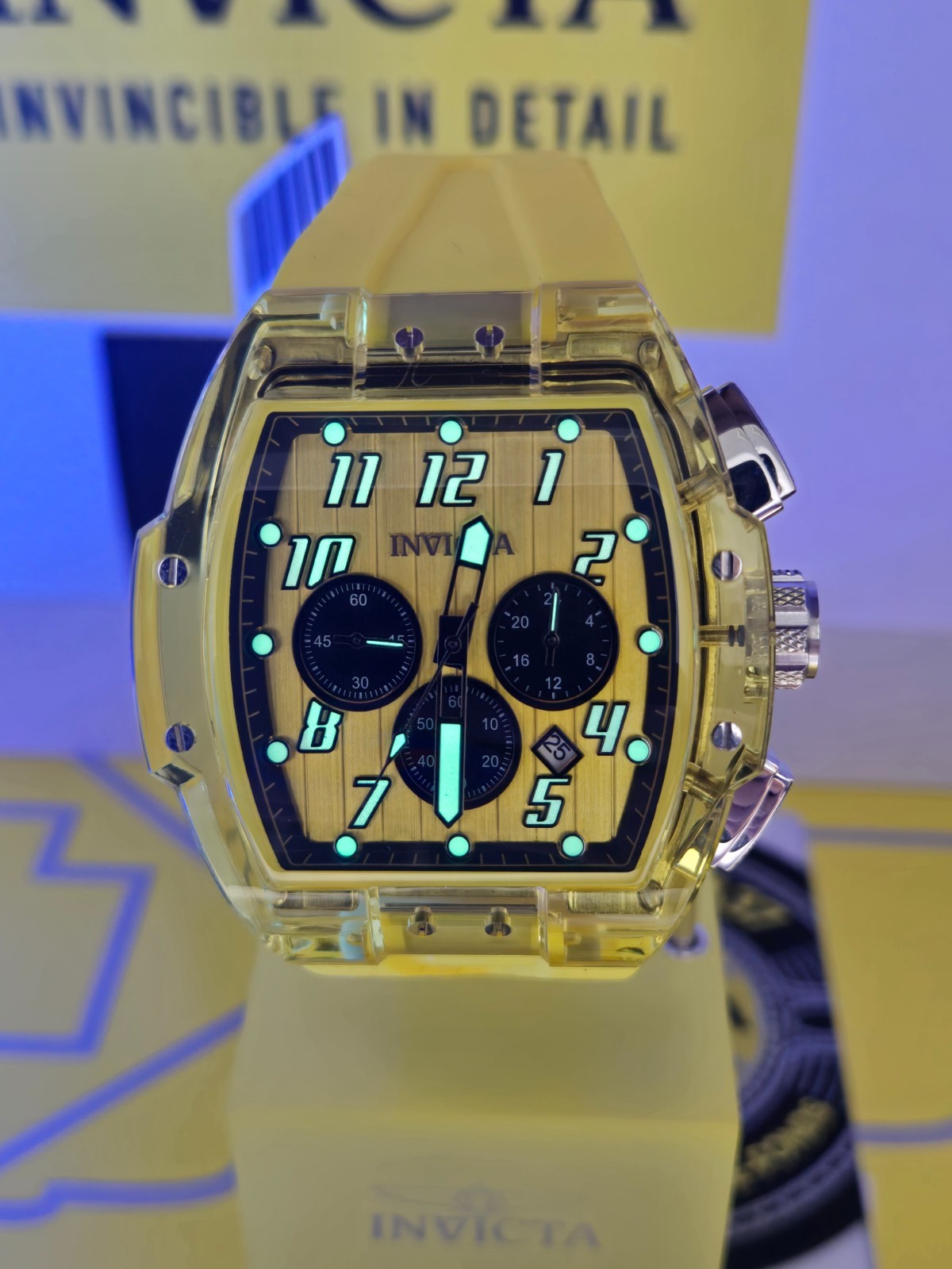 Invicta Special Edition Replica Racing Car w/ S1 Rally Watch & Autographed Hat!!