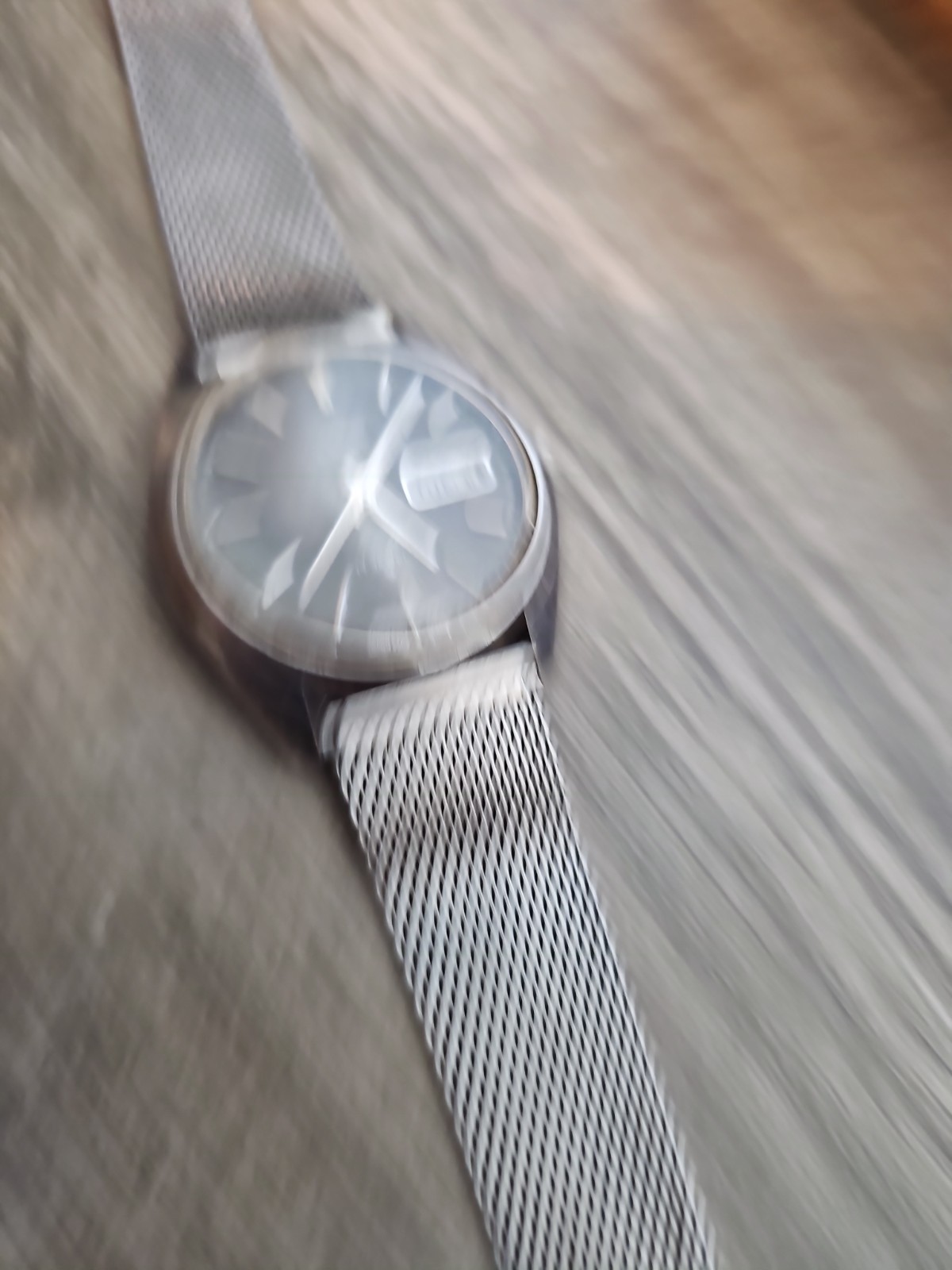 Vintage SEIKO Automatic Dark Gray Or Black DIAL DAY DATE WATCH RUN . Needs Batt