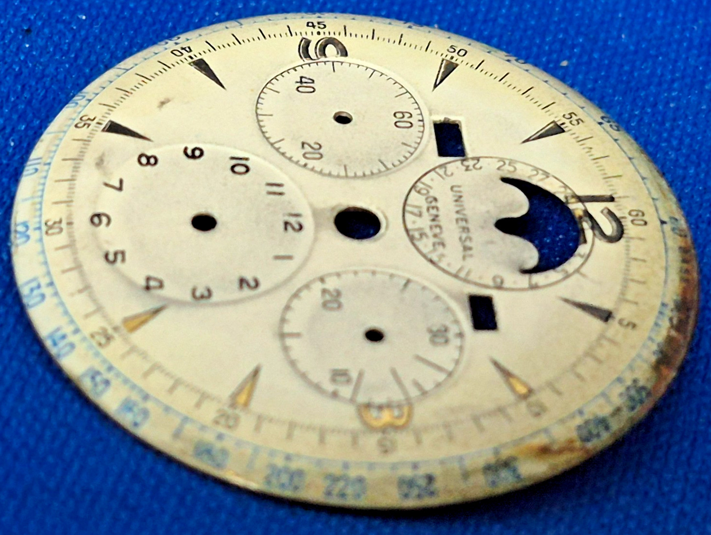 Universal Geneve Tri-compax Moon Phase Chronograph Dial 31.8mm Tri Compax Vintag