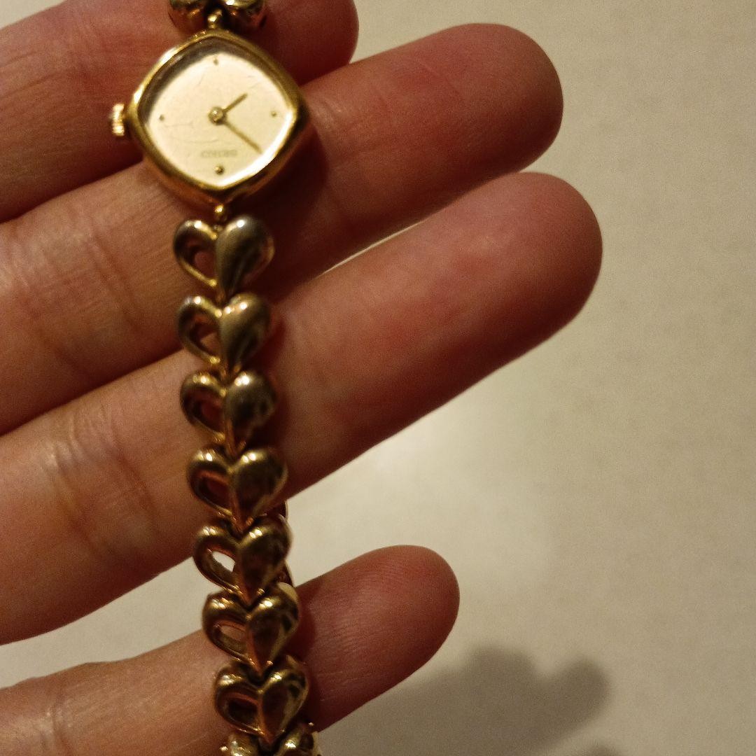 33 Gold Heart Link Quartz Watch