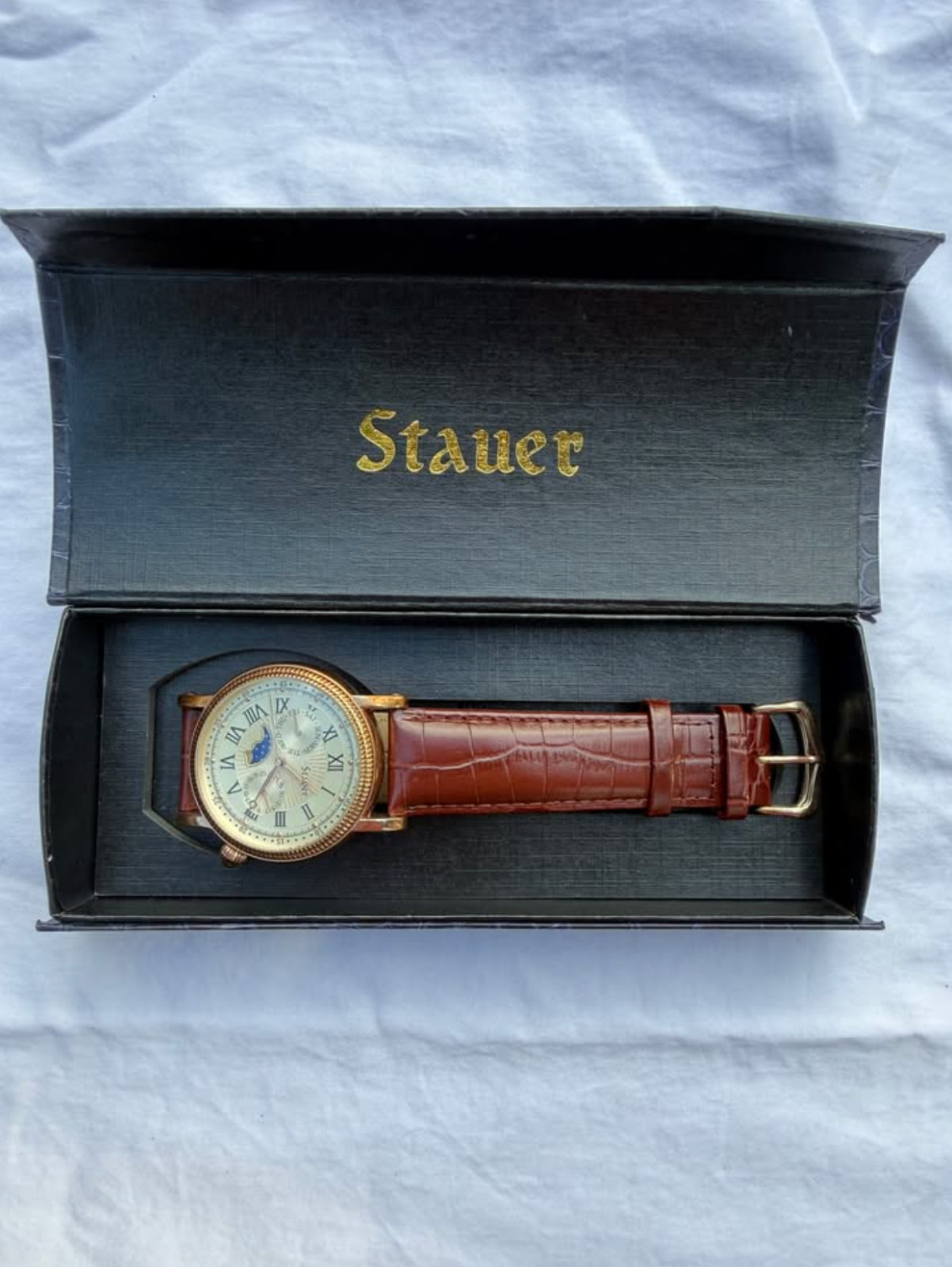 [ Brand NEW ] Stauer Beige Dial Maroon Leather Strap Quartz Watch 20390