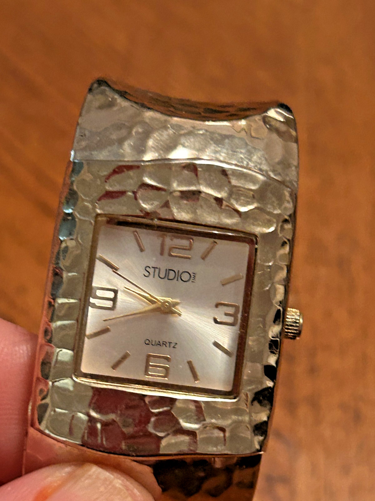 Studio Quartz Hammered Silver Tone Cuff Bracelet Watch New Battery Works