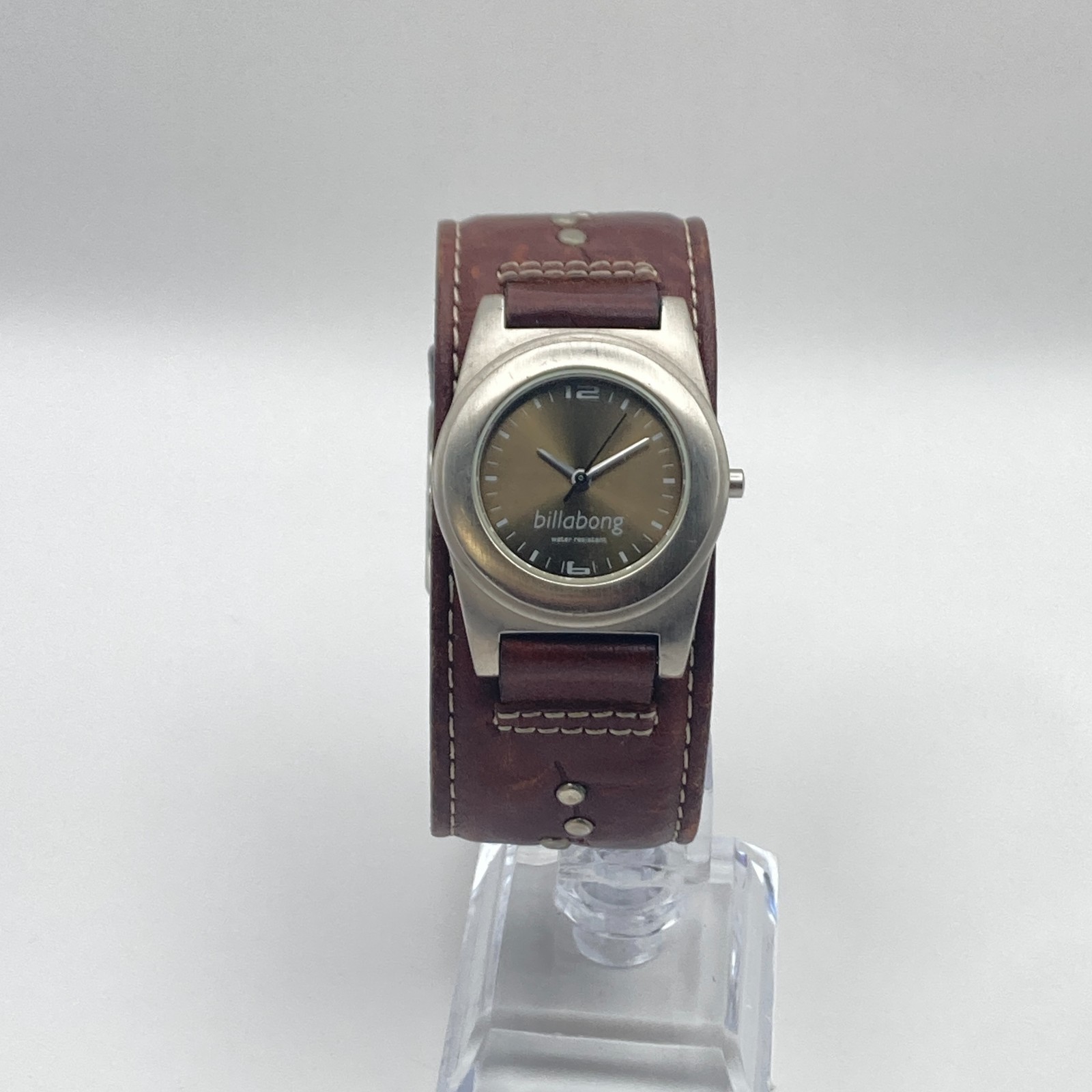 Billabong Women’s Watch 30mm Matte Silver Tone Leather Cuff New Battery 8″