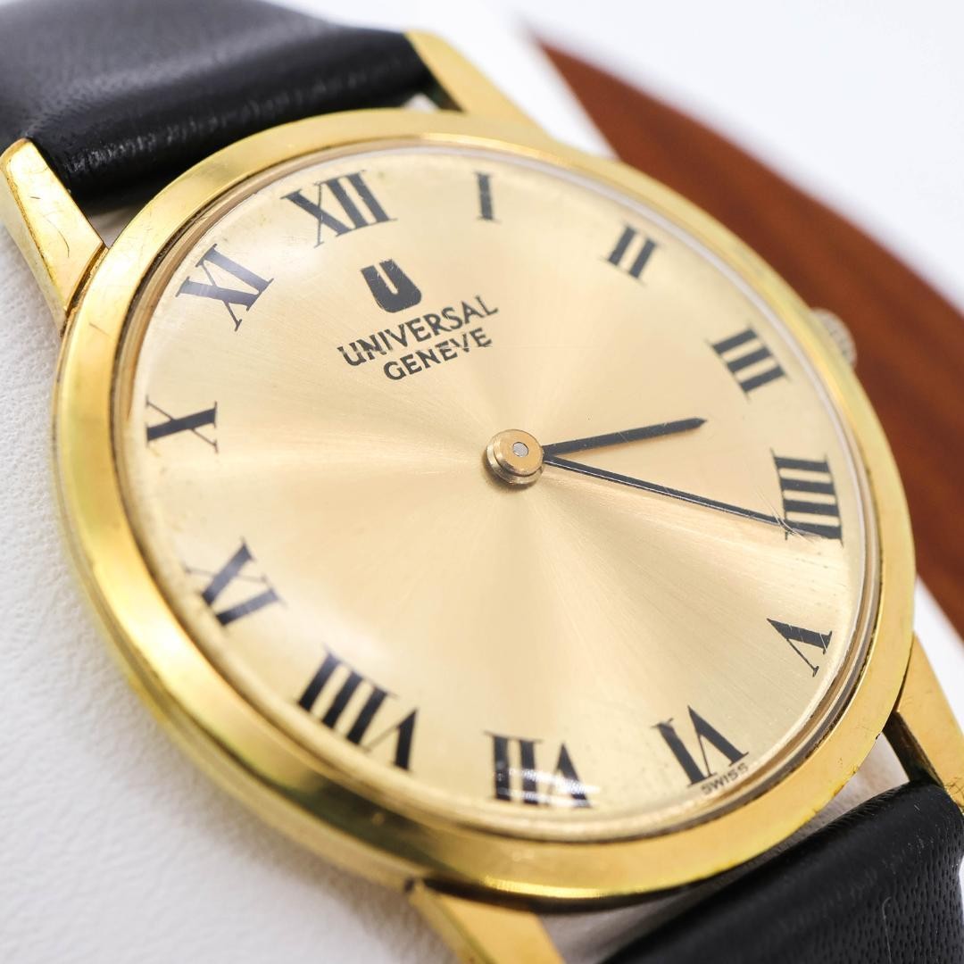 Universal Geneve Manual Wind Gold Watch 3670