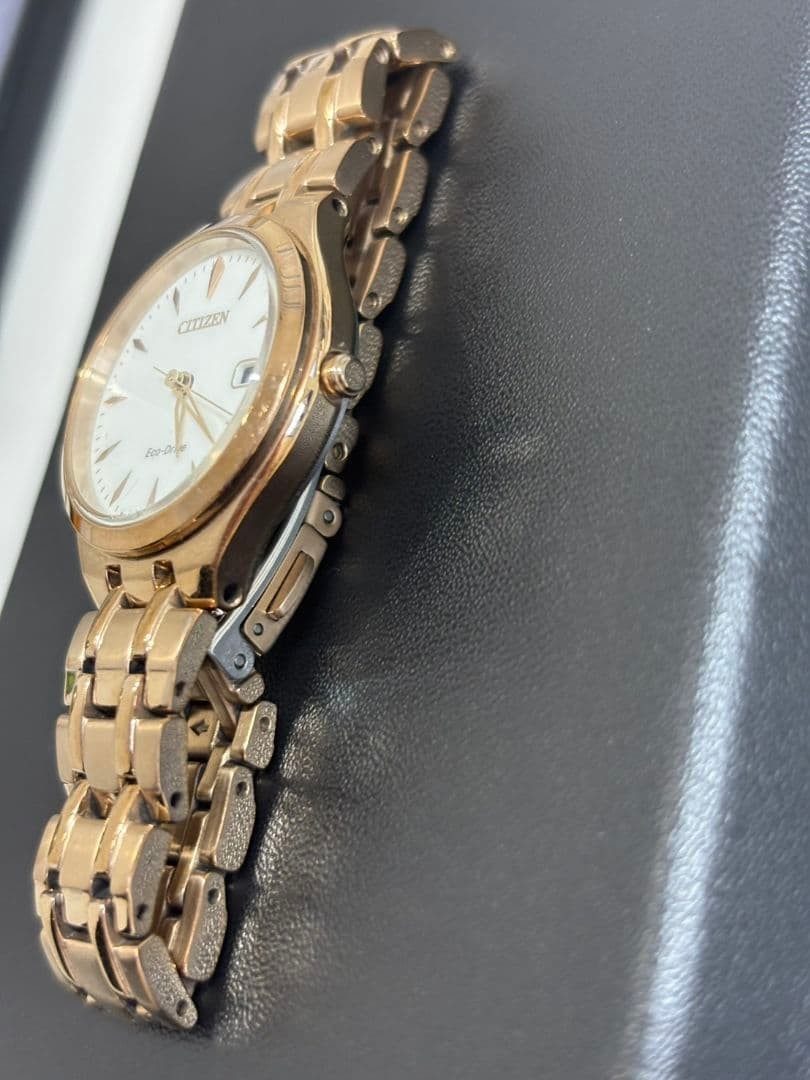 CITIZEN Eco-Drive Watch, Gold, e011 r008161