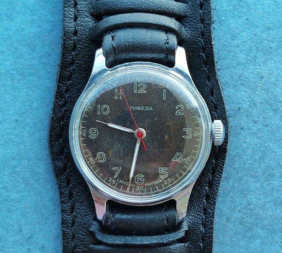 Very Rare Soviet Watch POBEDA Screwback Case m.1MChZ 15 jew.SERVICED USSR 1954