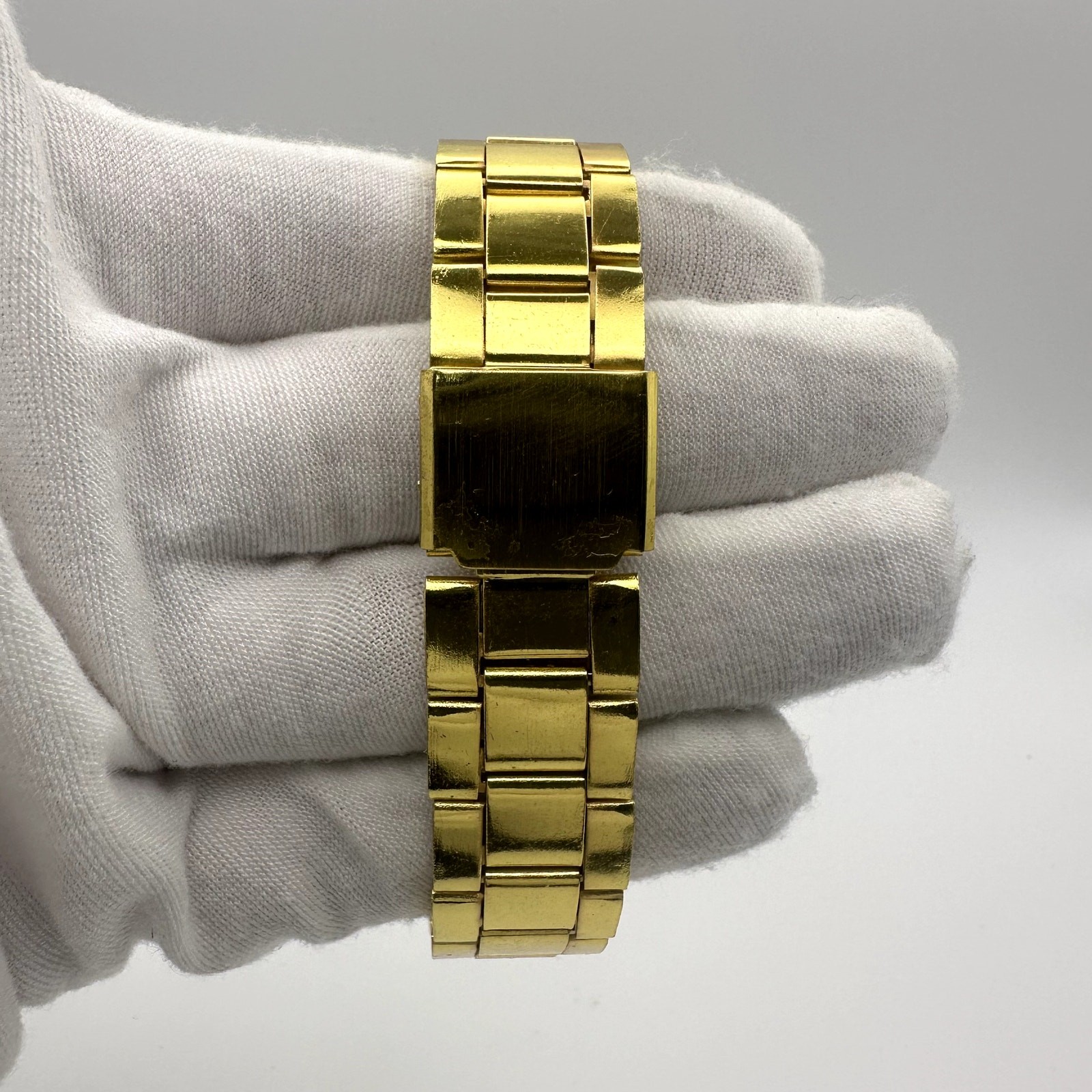 Geneva Gold Lightweight Tone Quartz Watch Black Minimalist Dial Metal Bracelet