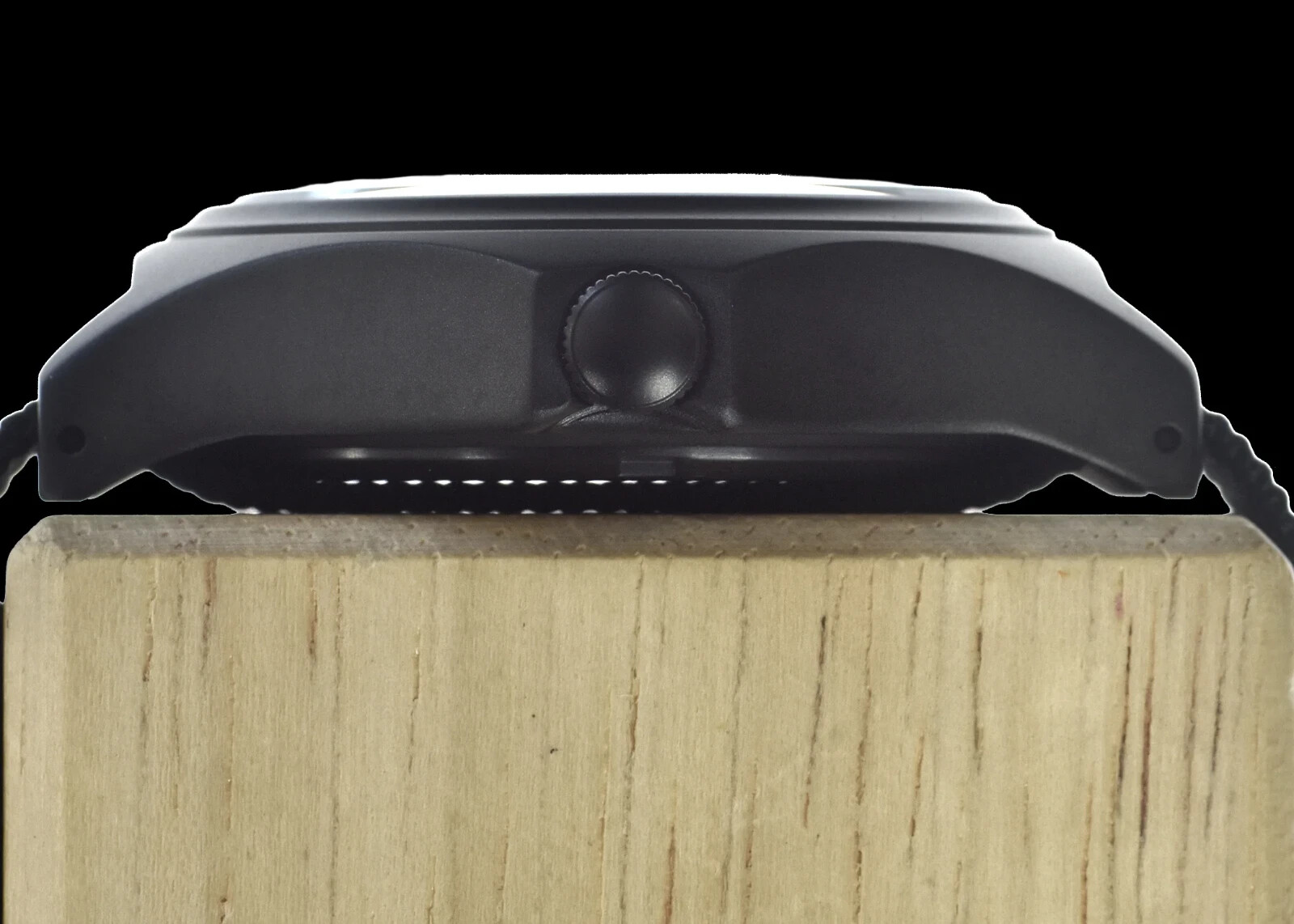 MWC G10 300m PVD Titanium | Quartz | Sapphire Crystal | Date | 12h Dial | GTLS