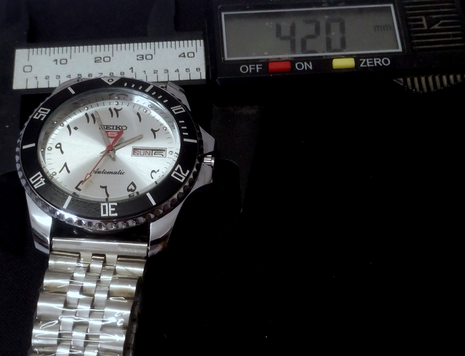 Vintage Seiko 5 Automatic Watch for Men Silver Arabic Dial Working Perfectly
