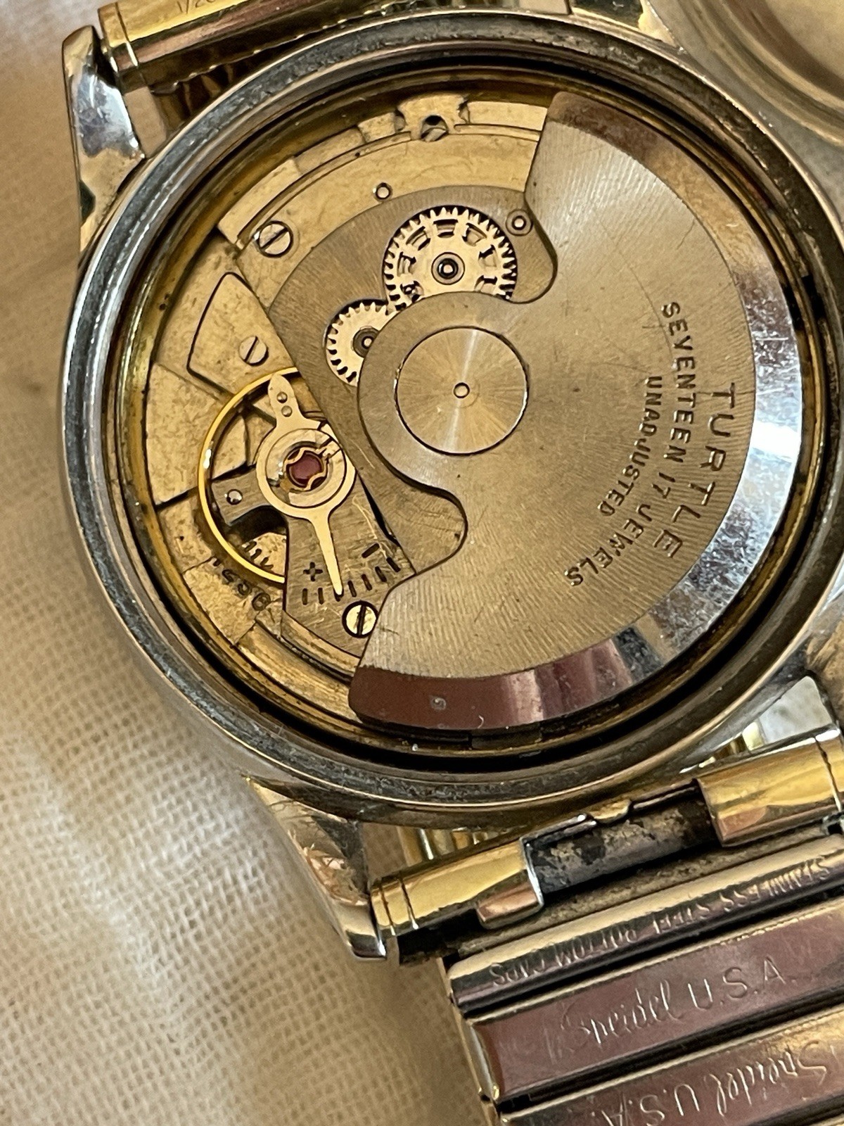 Swiss Turtle 17 Jewels Auto Mechanical Men’s Stainless Steel Back RUNNING