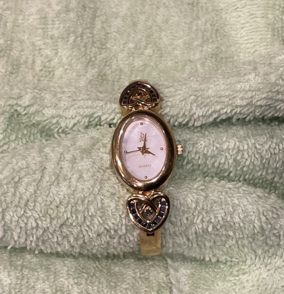 DANBURY MINT WATCH RUBY ACCENTED HEART GOLD TONE BLUE BIRTHSTONE 24 Sapphires