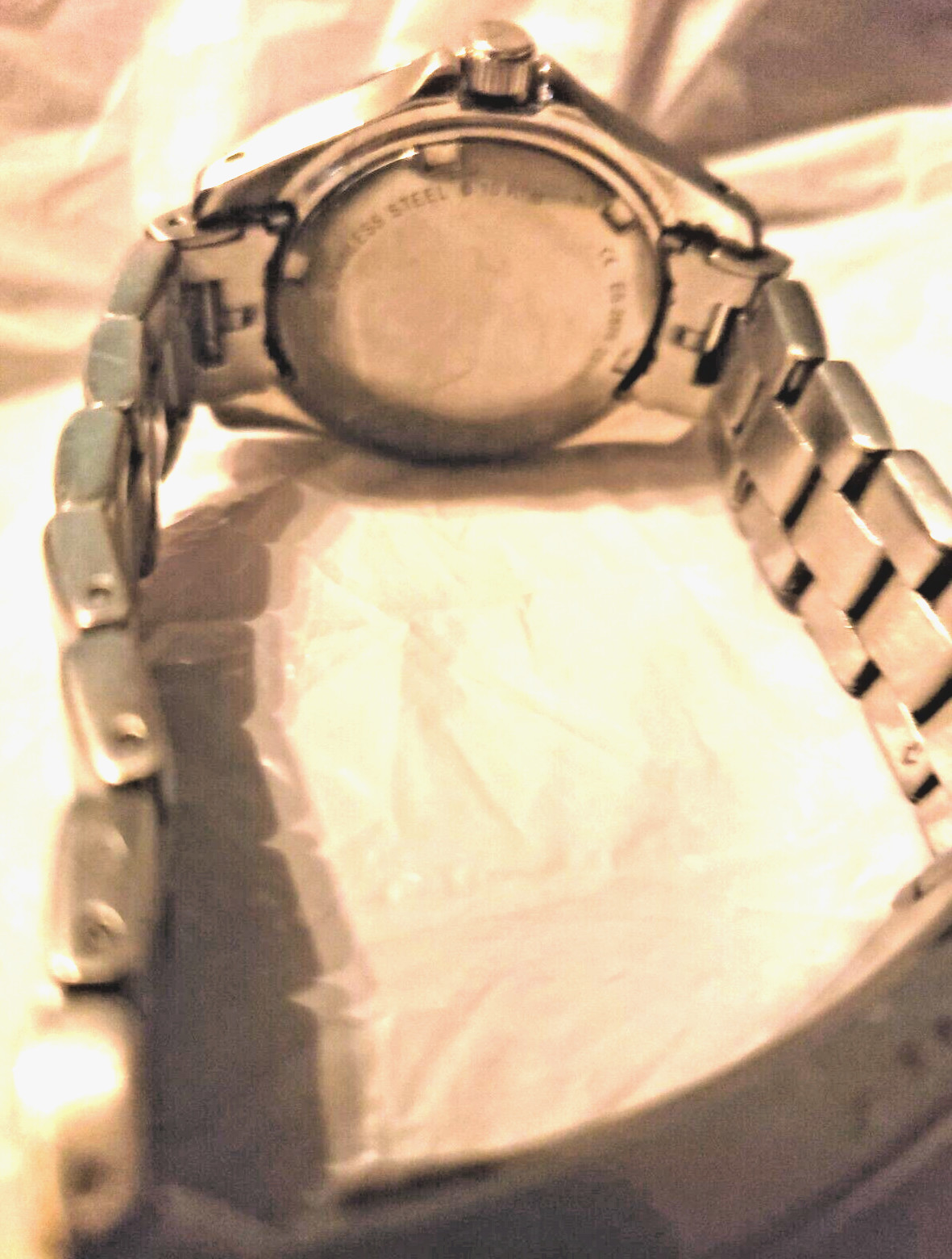FOSSIL WATCH, WOMEN’s metal link strap, fold-over push clasp. GOOD CONDITION.