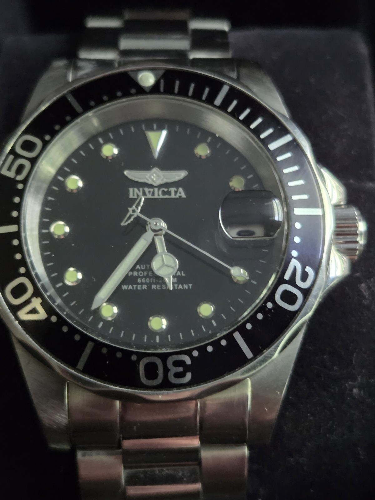 Ivicta Pro Diver Automatic 40mm Black Dial 200m Date Uni Bezel SS Bracelet
