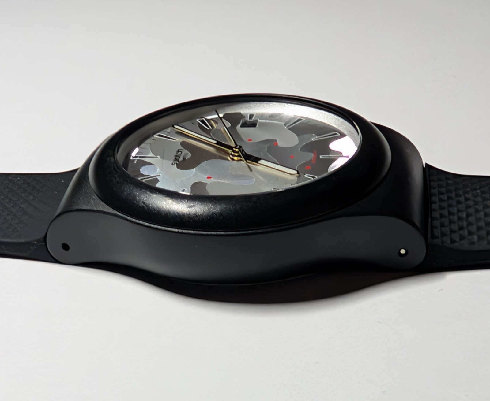 SWATCH | SISTEM KAMU (SUTB407) – Automatic (SISTEM 51) Watch – 42mm Black/Silver