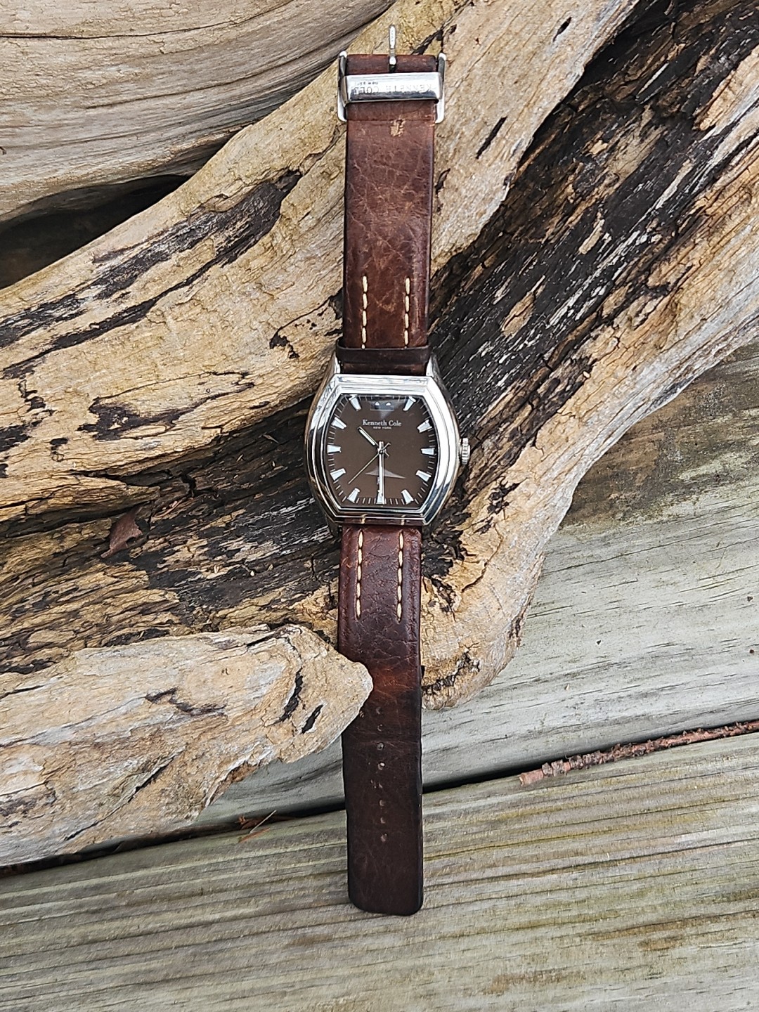 Kenneth Cole Men’s Watch Barrel/Tonneau Shape Bronze Tone Dial 43mm New Battery