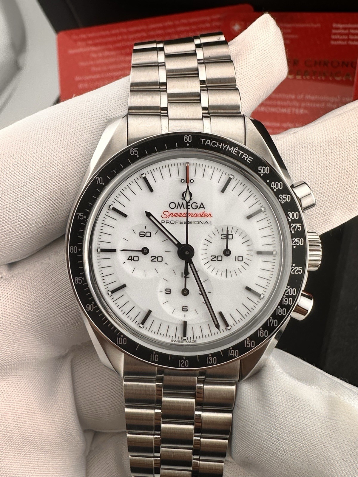 Omega Speedmaster Moonwatch White Dial 310.30.42.50.04.001 Box And Cards