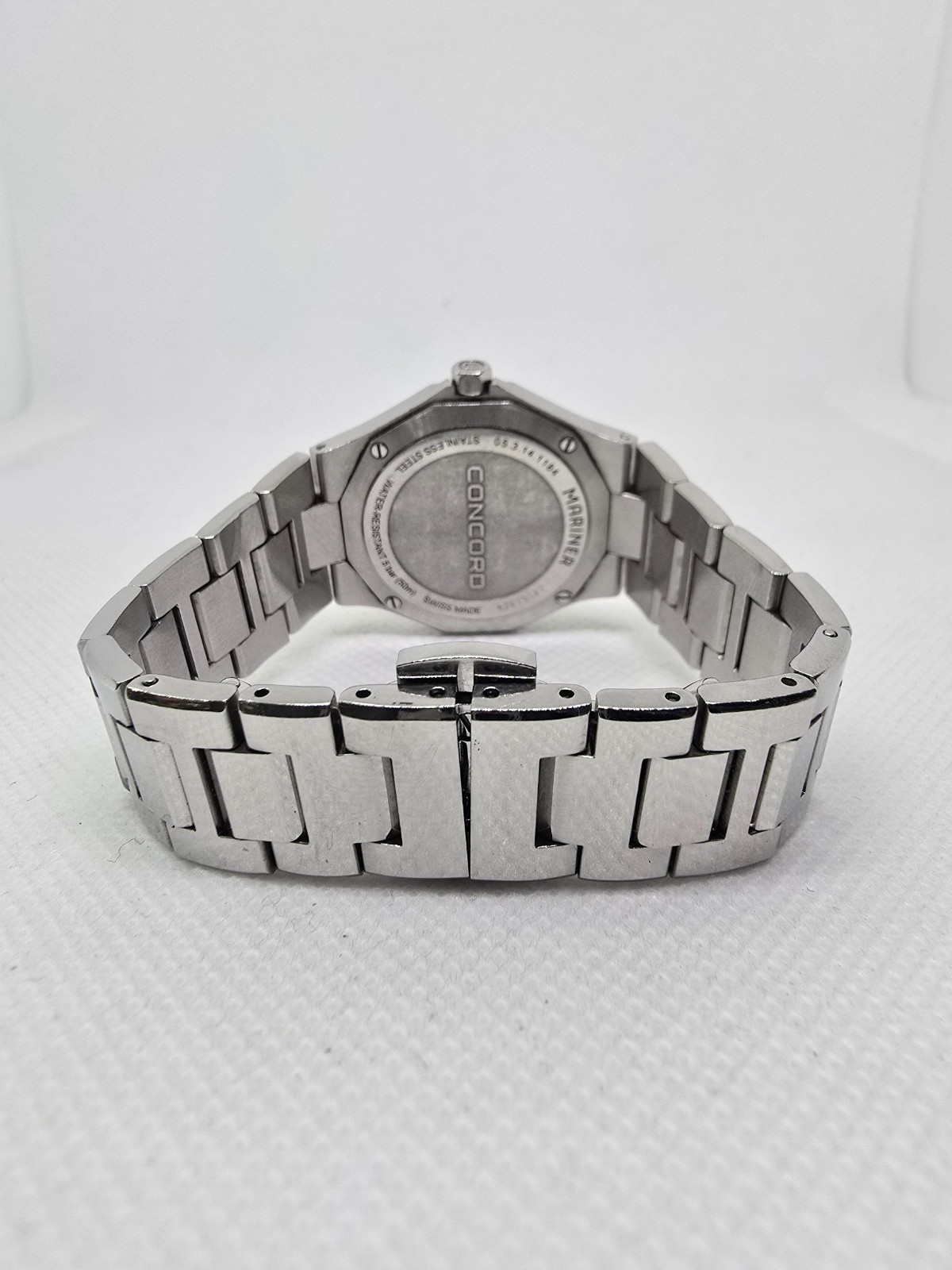 Concord Mariner Quartz White MOP Diamond Dial 30mm Ladies Watch
